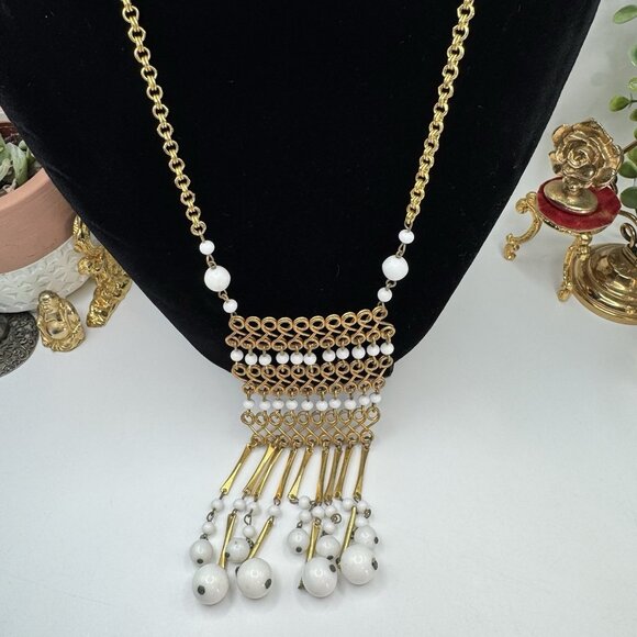 VTG 29” Milk Glass Bead Tassel Necklace Gold Tone Chain Boho Statement Retro - Picture 2 of 7